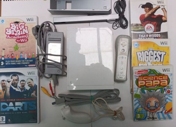 Nintendo Wii # RVL - 001 Игрова Конзола + Сет с 5 Оригинални Игри