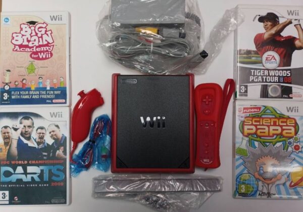 Nintendo Wii Mini # RVL - 002 Игрова Конзола + Сет с 4 Оригинални Игри