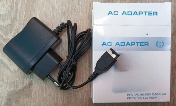 Адаптор за зареждане на преносимата конзола Nintendo: GameBoy Advance SP