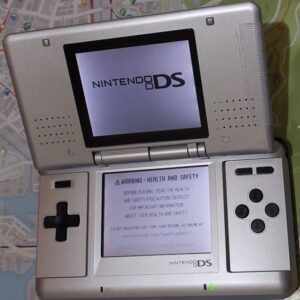 Nintendo DS Original Phat + R4i RTS карта с 300 игри # Втора Употреба